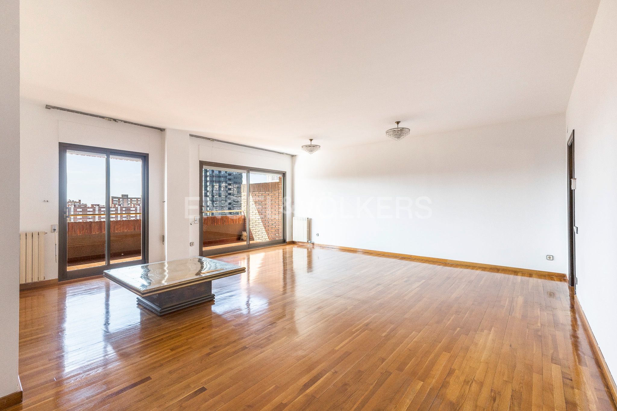 Living room of Apartment for sale in  Barcelona Capital  with Air Conditioner, Heating and Private garden
