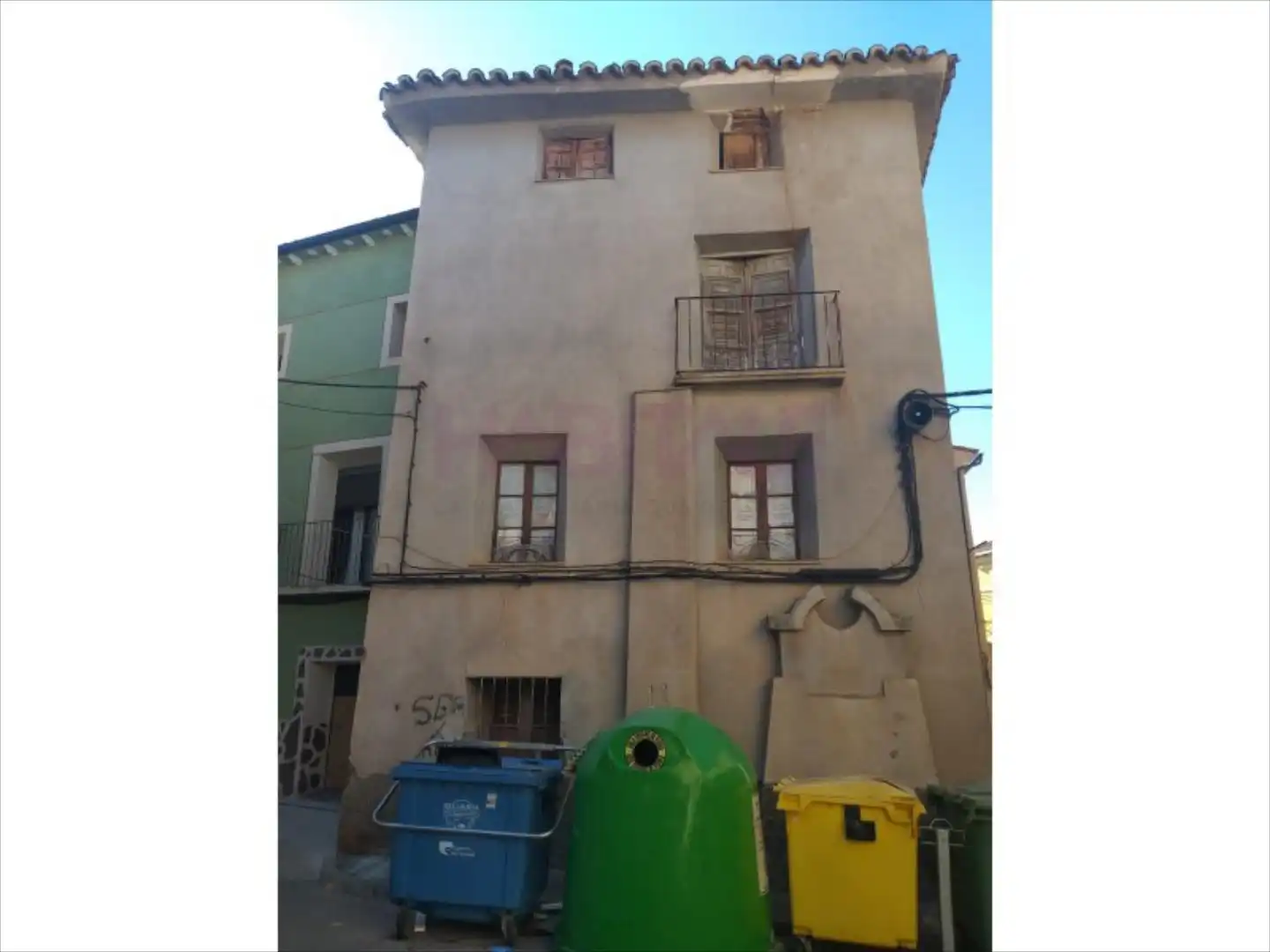 Außenansicht von Residential zum Verkauf in Brea de Aragón