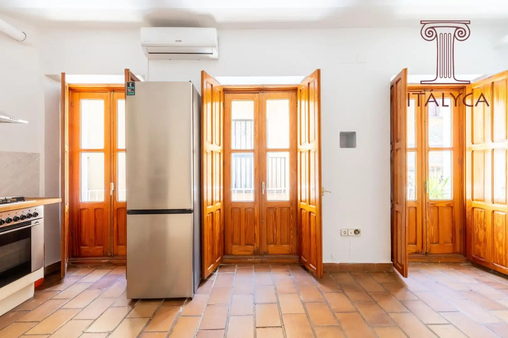 Kitchen of Attic for sale in Sevilla  with Air Conditioner, Heating and Terrace