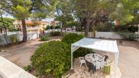 Jardí de Casa o xalet en venda en Mont-roig del Camp amb Aire condicionat, Terrassa i Piscina