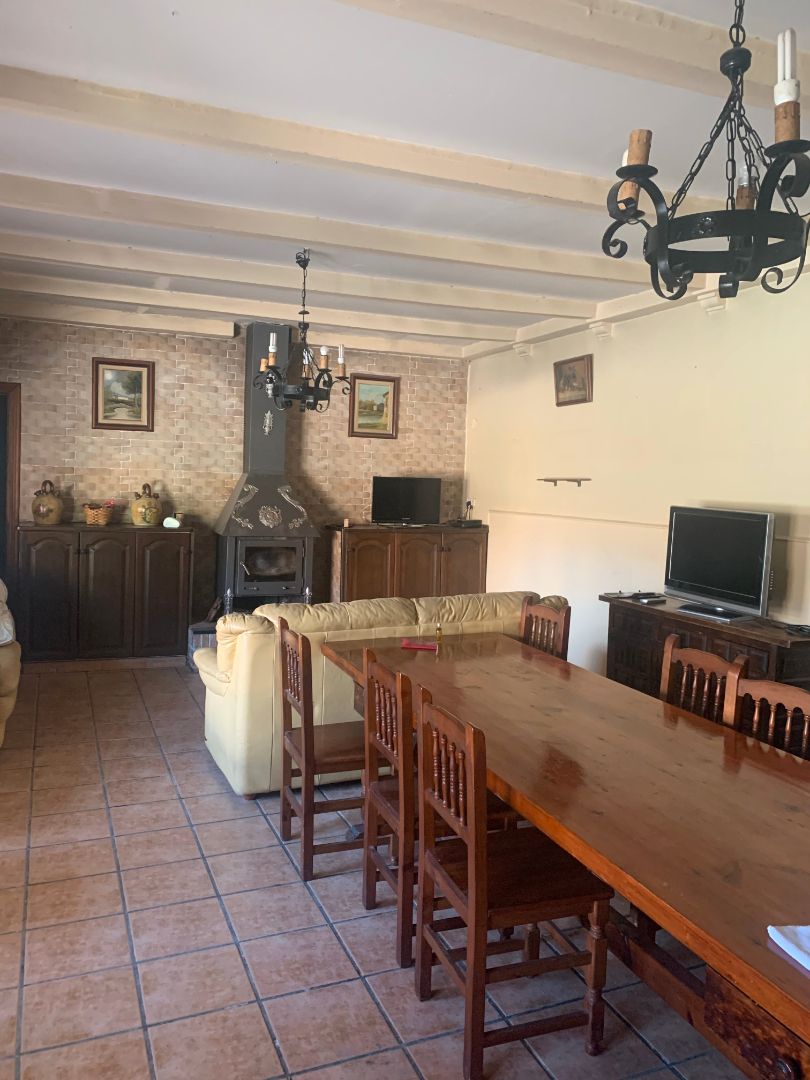 Menjador de Casa o xalet en venda en Murillo El Cuende amb Calefacció, Jardí privat i Moblat