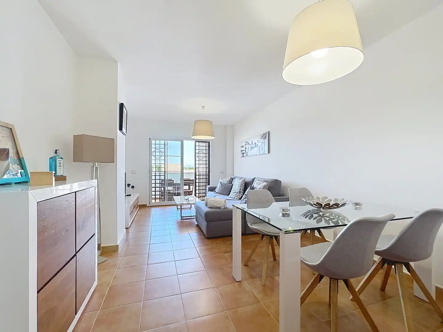 Sala d'estar de Planta baixa en venda en La Alcaidesa amb Aire condicionat, Terrassa i Traster
