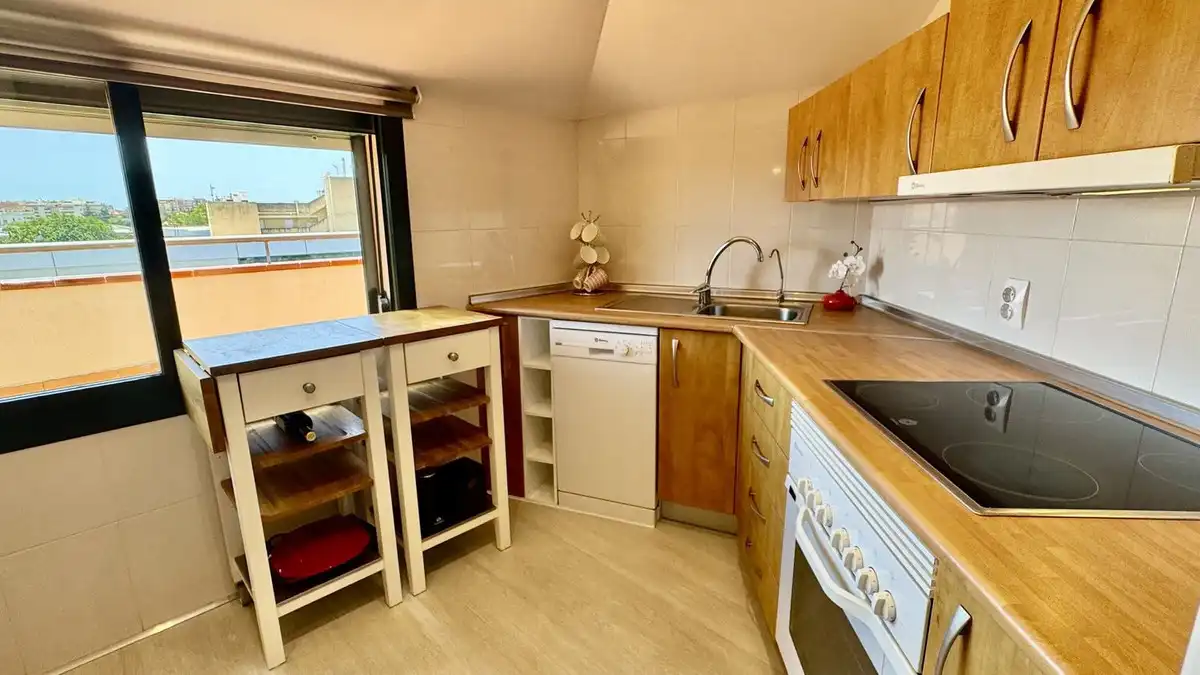 Cocina de Ático en venta en Fuengirola con Aire acondicionado, Amueblado y Piscina comunitaria