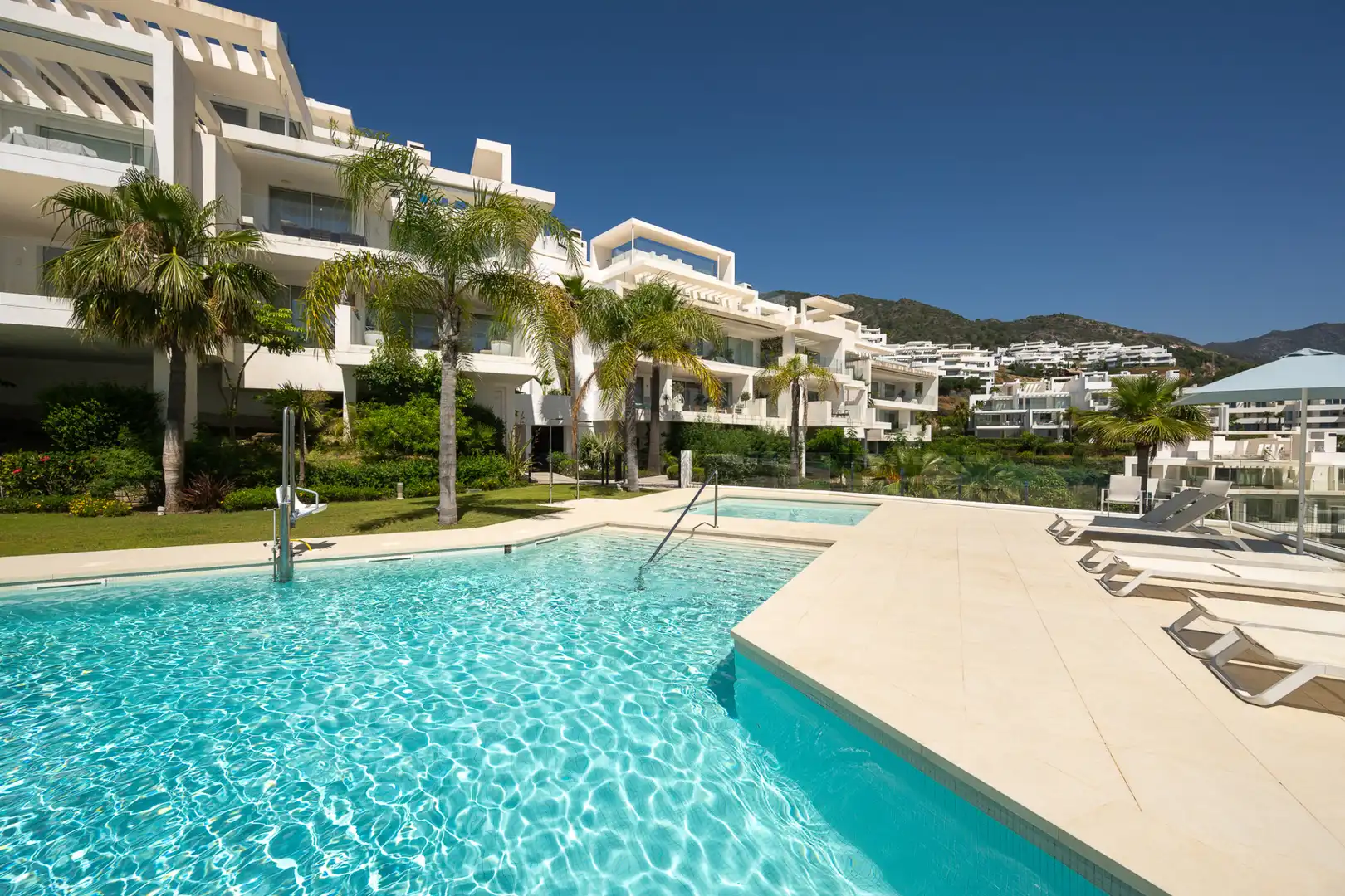 Àtic amb piscina en venda a Marbella Centro, imagen 8