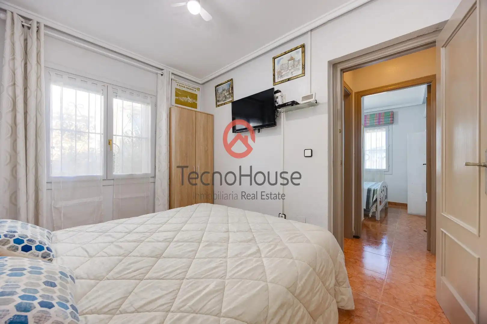 Habitación de Casa adosada en venta en Orihuela con Aire acondicionado, Jardín privado y Amueblado