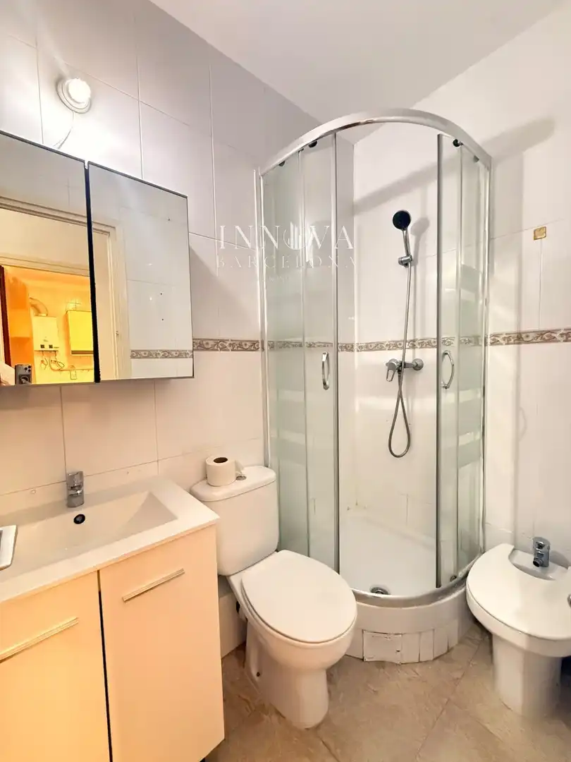 Baño de Piso en venta en Barcelona con Terraza