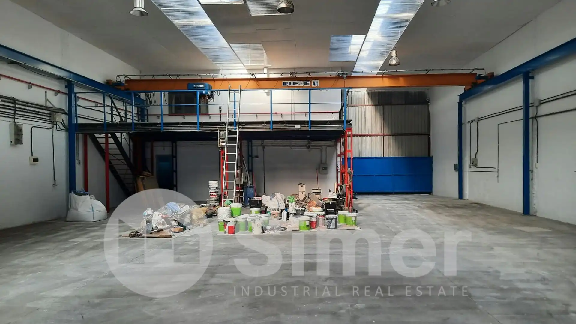 Nau industrial de lloguer en Parets del Vallès