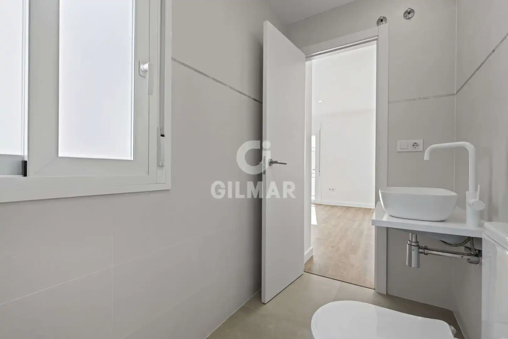 Bathroom of Flat for sale in Sevilla