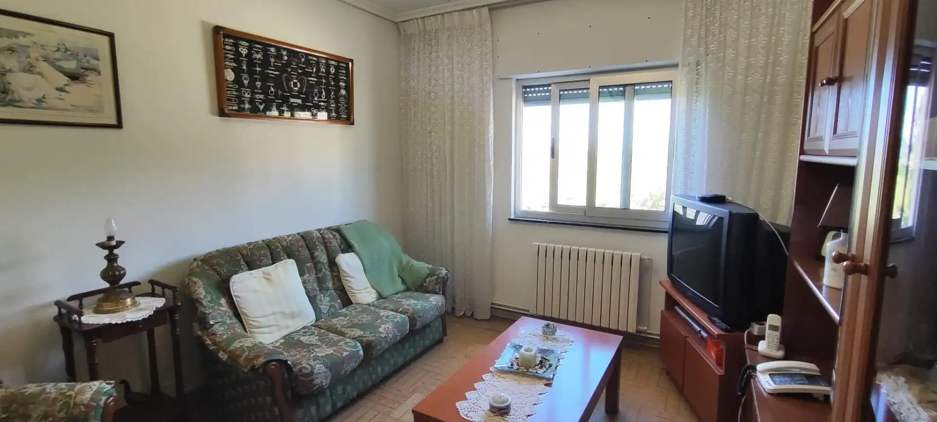 Sala d'estar de Casa o xalet en venda en Polanco amb Calefacció, Jardí privat i Traster