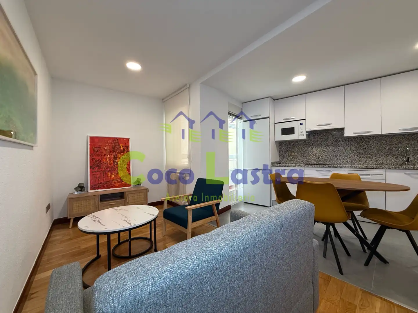 Living room of Flat for rent in Salamanca  with Air Conditioner, Heating and Parquet flooring