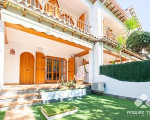 Jardí de Casa adosada en venda en Calafell amb Aire condicionat, Jardí privat i Terrassa