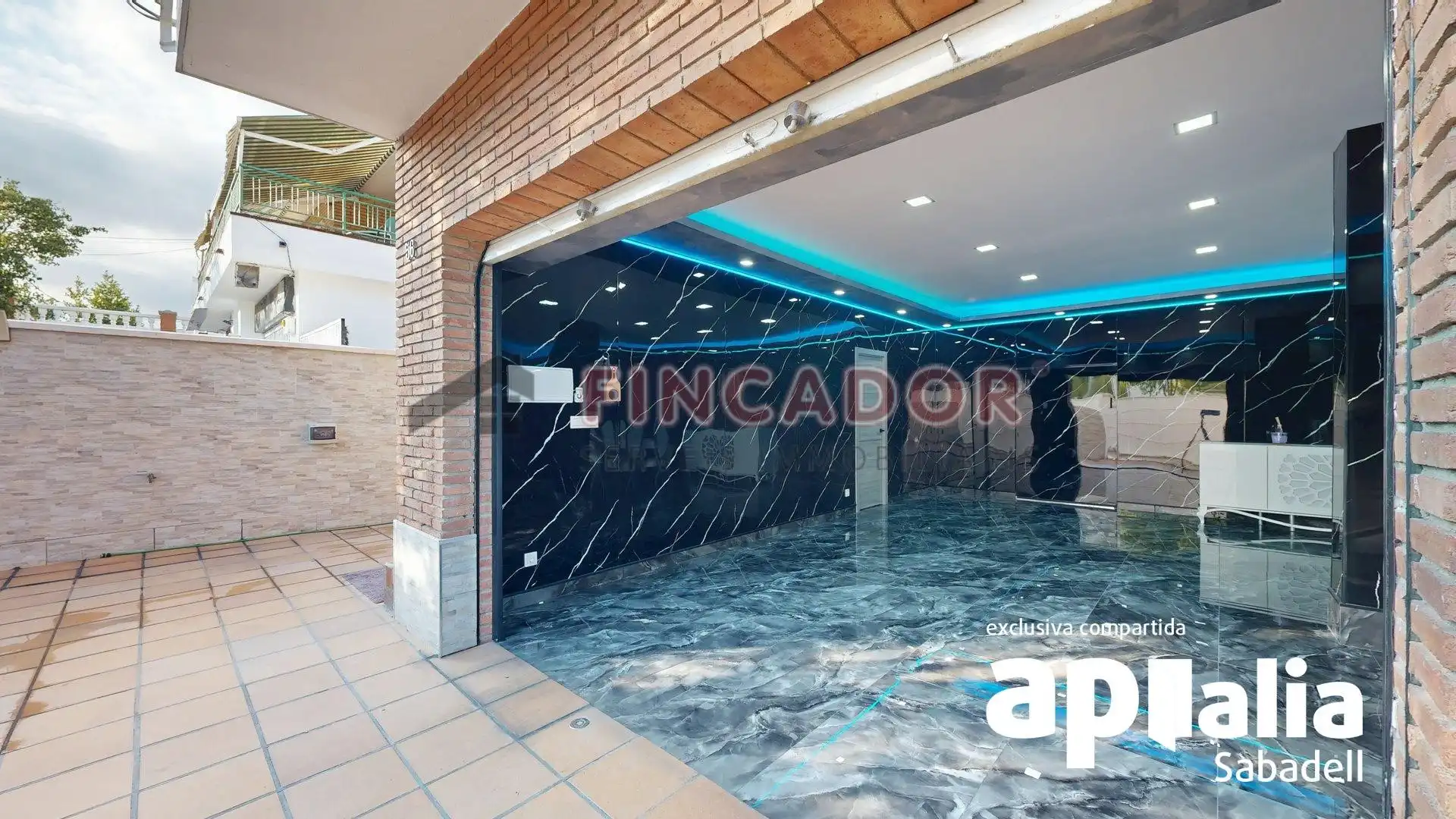 Casa amb terrassa en venda a Carrer dels Pirineus, imagen 4