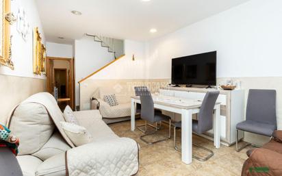 Living room of Single-family semi-detached for sale in  Almería Capital