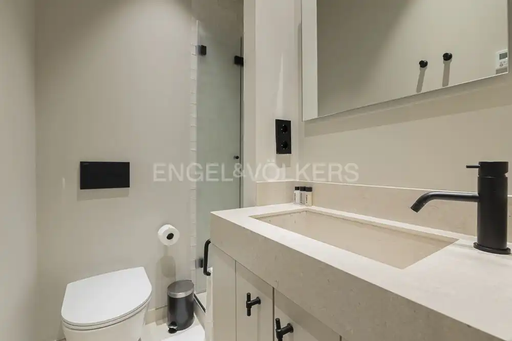 Baño de Piso de alquiler en Madrid con Aire acondicionado, Calefacción y Amueblado