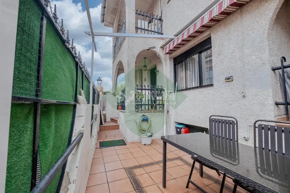 Terrace of Detached homes for sale in Griñón  with Air Conditioner, Heating and Parquet flooring