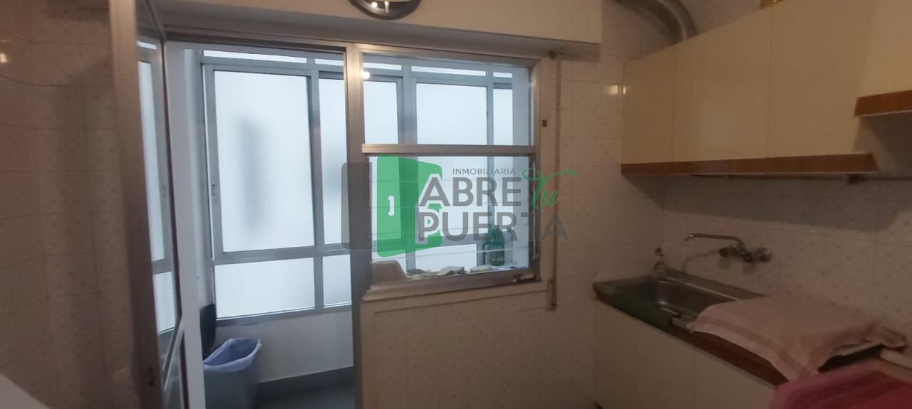Kitchen of Flat for sale in Ourense Capital   with Heating and Furnished