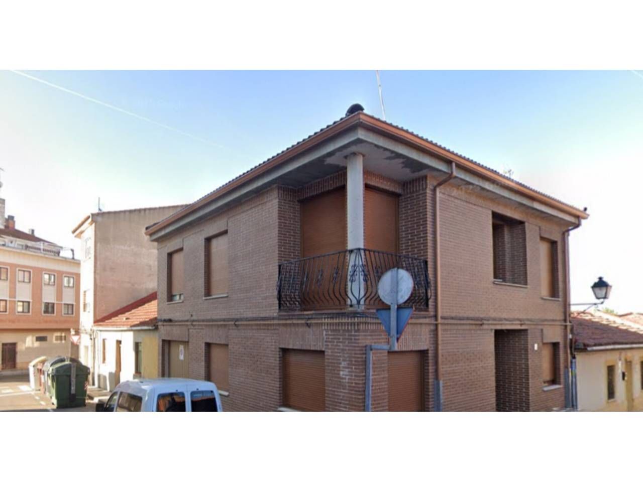 Exterior view of House or chalet for sale in Palencia Capital  with Heating, Parquet flooring and Furnished