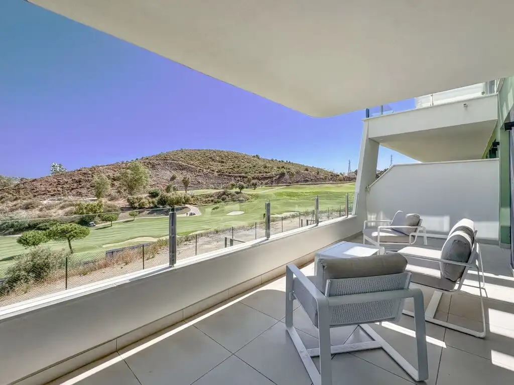 Apartamento con piscina en venta en Riviera del Sol, imagen 3