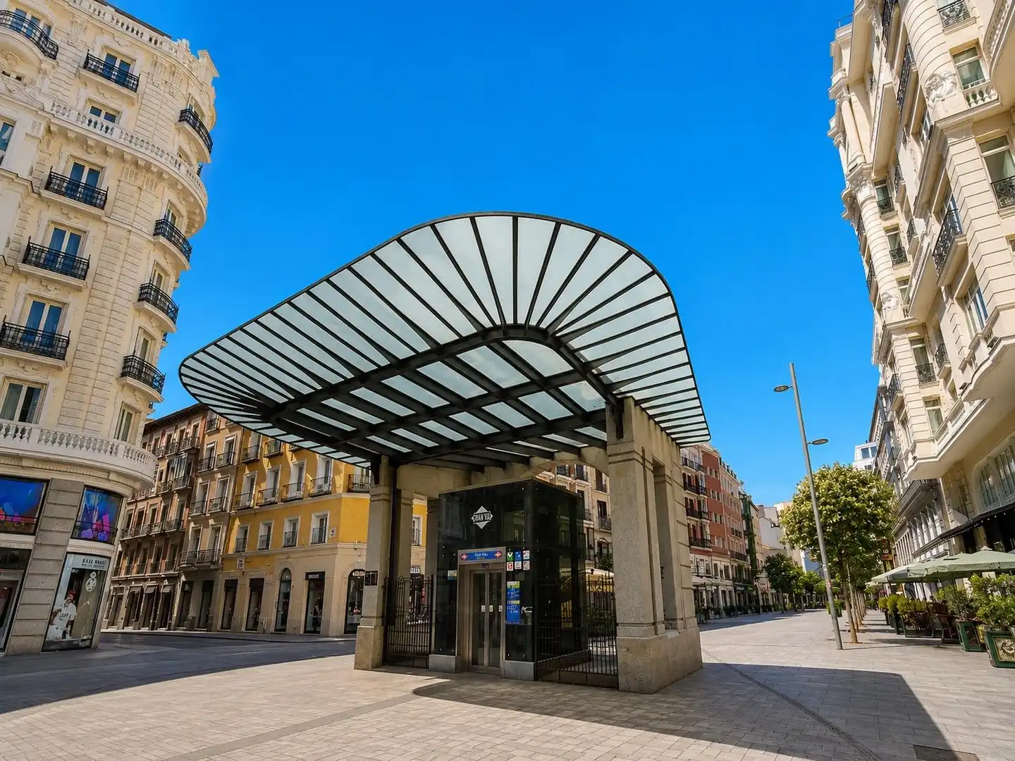 Vista exterior de Pis en venda en Madrid amb Aire condicionat, Calefacció i Moblat