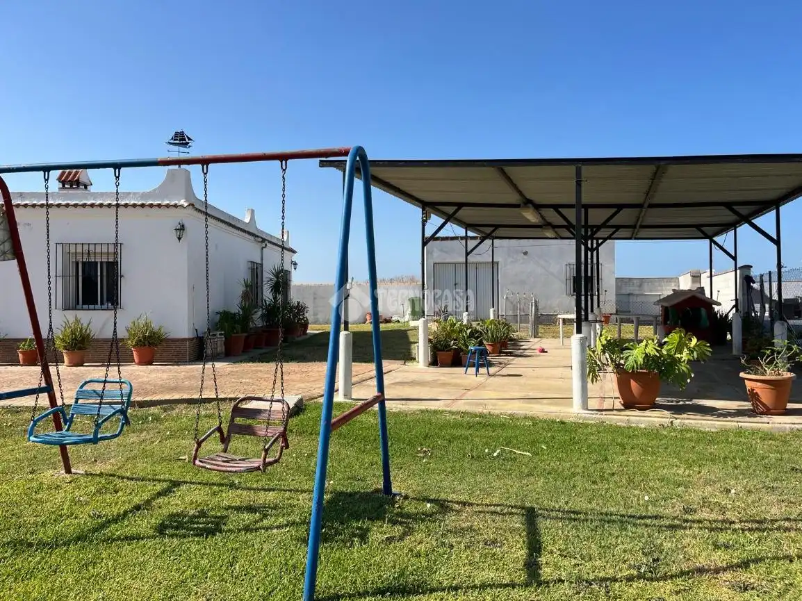 Finca rústica en venda en Chiclana de la Frontera amb Terrassa i Moblat