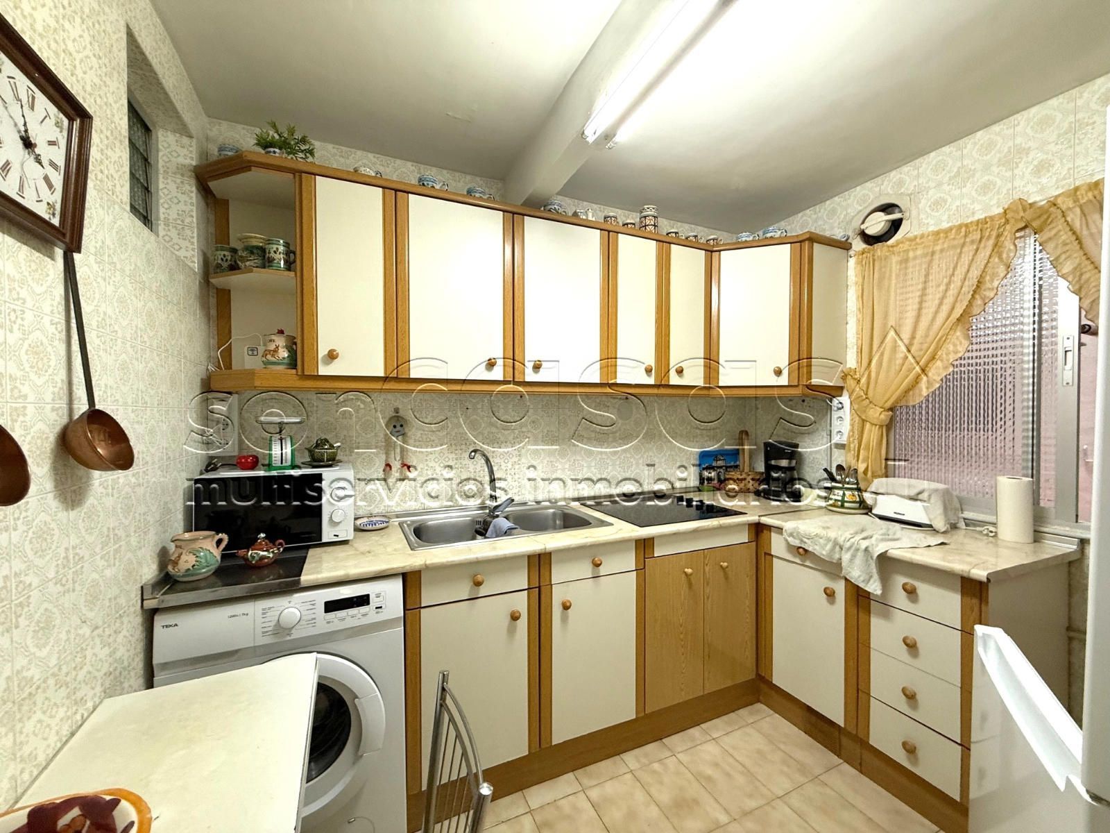 Piso en venta en Caceres, Zona Renfe, Centro