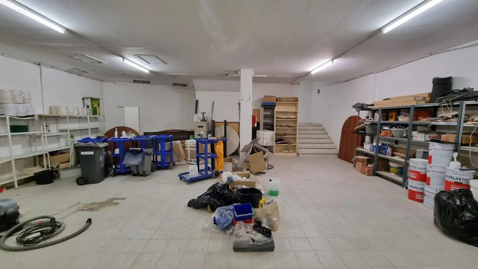 Business premises for sale in Poble, imagen 29