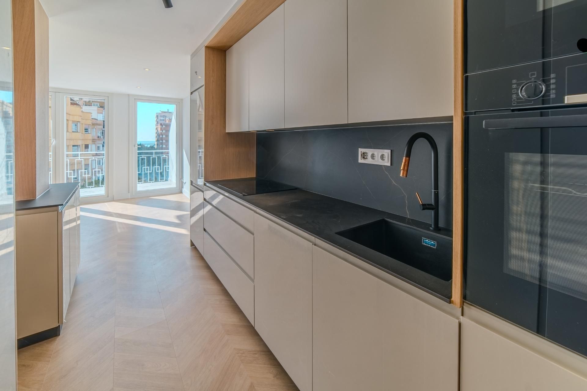 Cuina de Pis en venda en Málaga Capital amb Aire condicionat, Calefacció i Terrassa