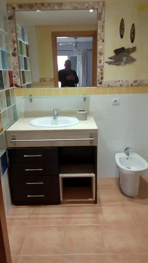 Bathroom of Flat for share in Campos
