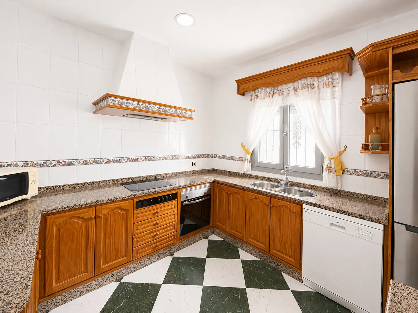 Cuina de Casa o xalet en venda en Espera amb Terrassa i Traster