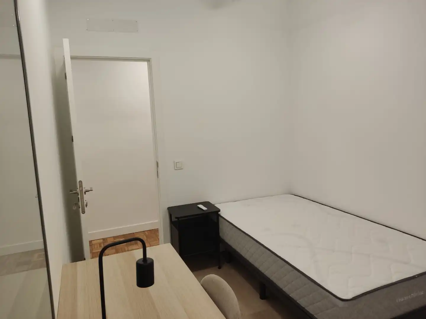 Bedroom of Flat for share in Madrid  with Heating, Furnished and Oven
