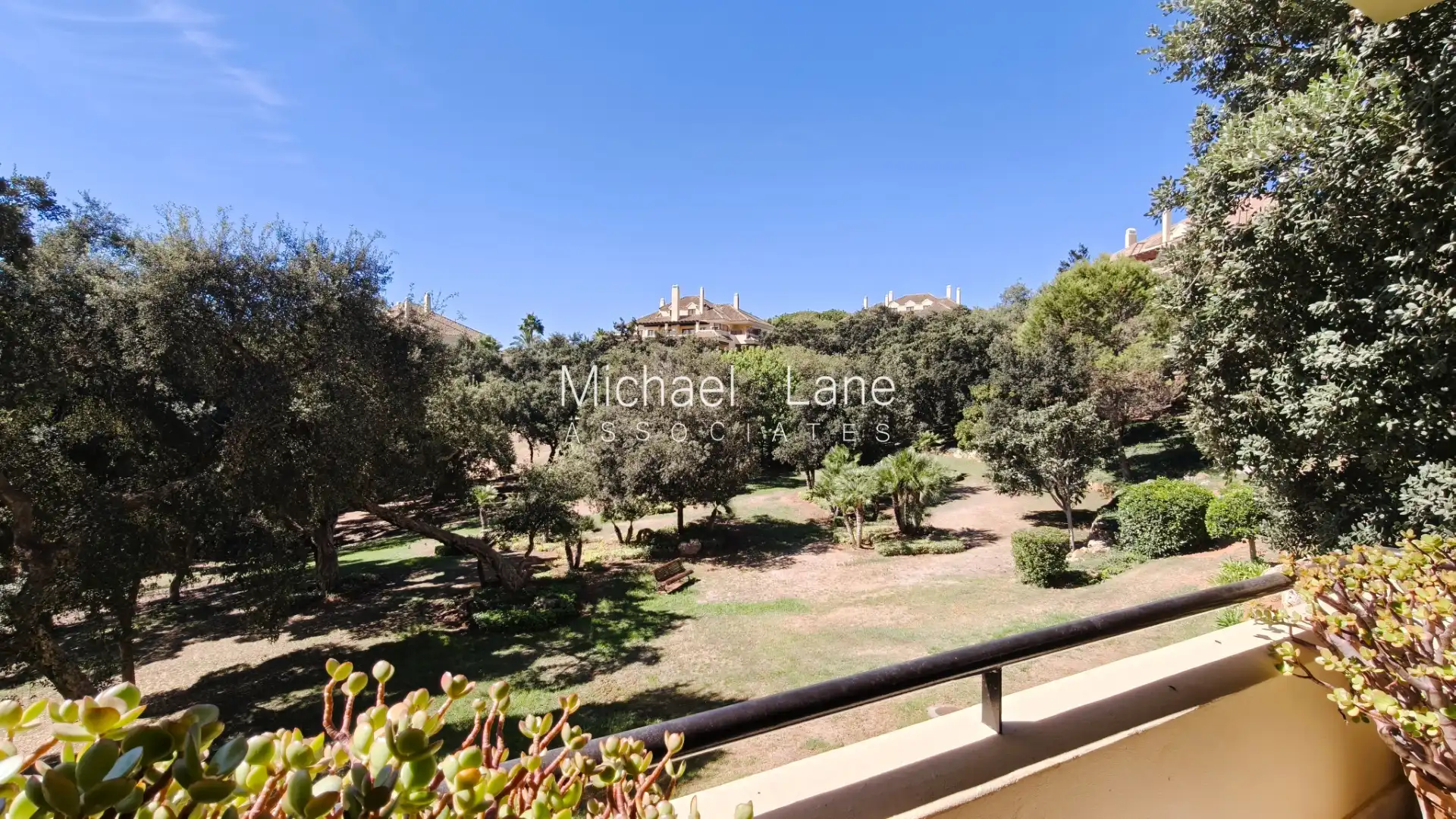 Exterior view of Flat for sale in Sotogrande Alto