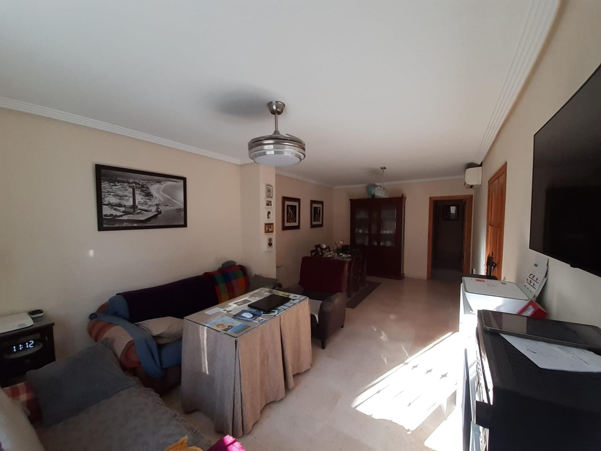 Sala d'estar de Pis en venda en  Sevilla Capital amb Aire condicionat