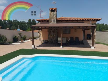 Swimming pool of House or chalet for sale in El Casar de Escalona  with Furnished