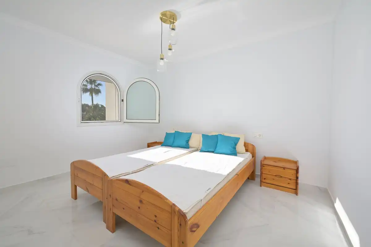 Habitación de Casa o chalet en venta en Marbella con Terraza, Trastero y Piscina