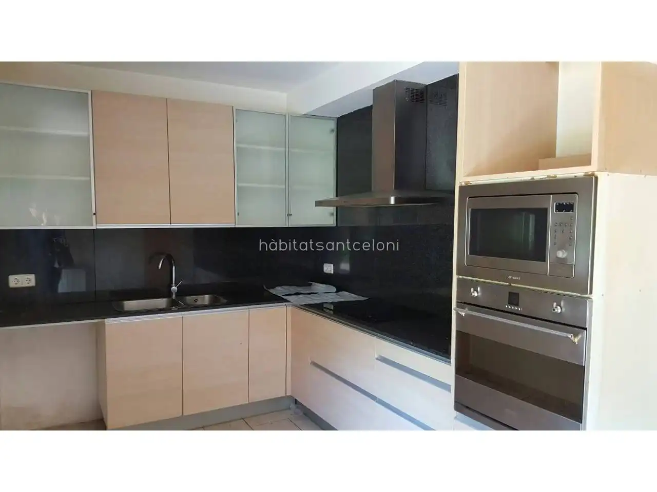 Casa con jardín en venta en Calle GARROTXA 7, imagen 2