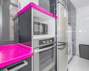 Kitchen of Flat for sale in  Granada Capital  with Air Conditioner