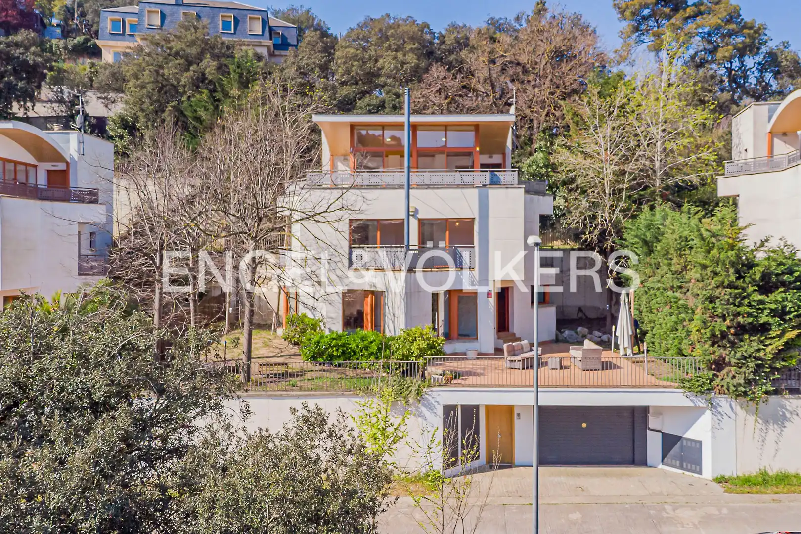 Vista exterior de Casa o chalet de alquiler en Barcelona con Aire acondicionado, Calefacción y Jardín privado
