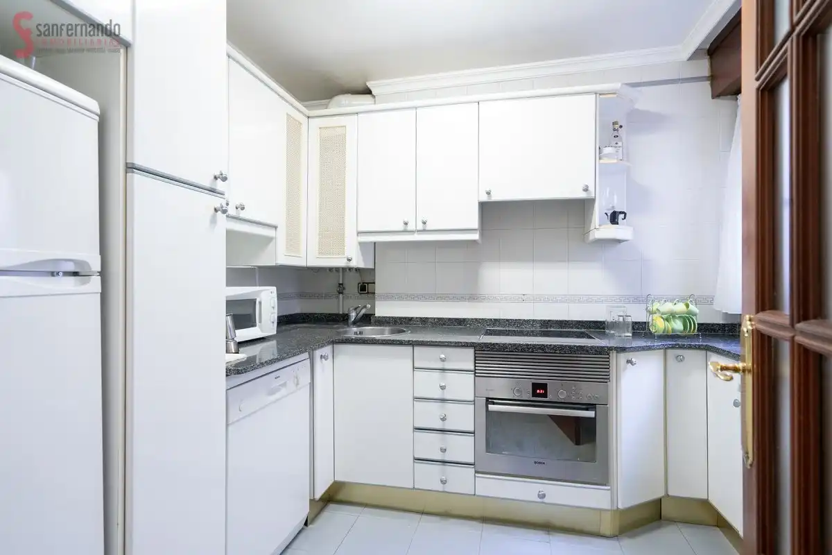 Cocina de Apartamento en venta en Santander con Calefacción, Parquet y Trastero