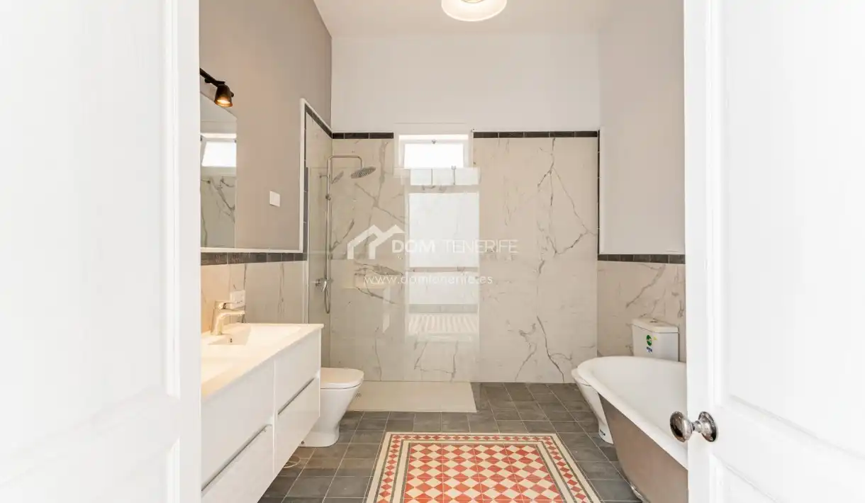 Baño de Casa o chalet en venta en San Miguel de Abona con Terraza, Trastero y Horno