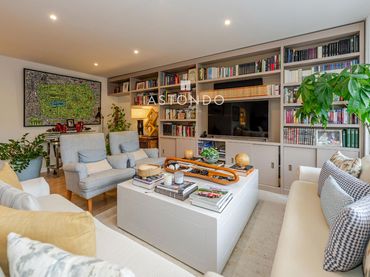 Flat with pool for sale in Hortaleza