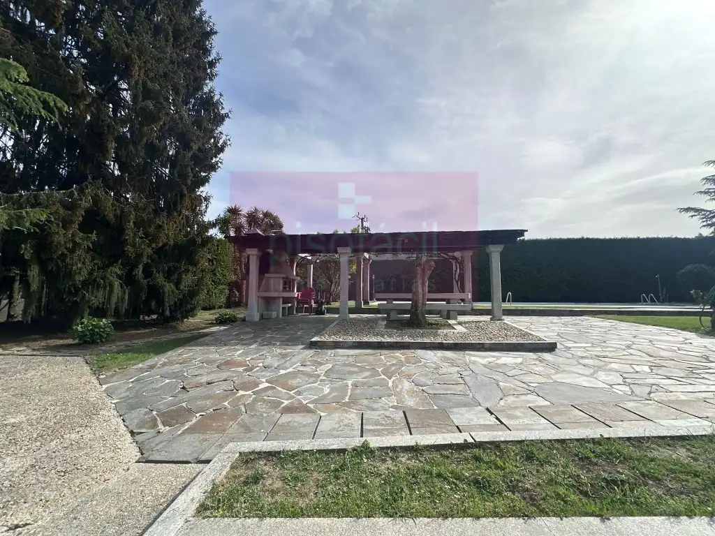Garden of Houses for sale in Guntín