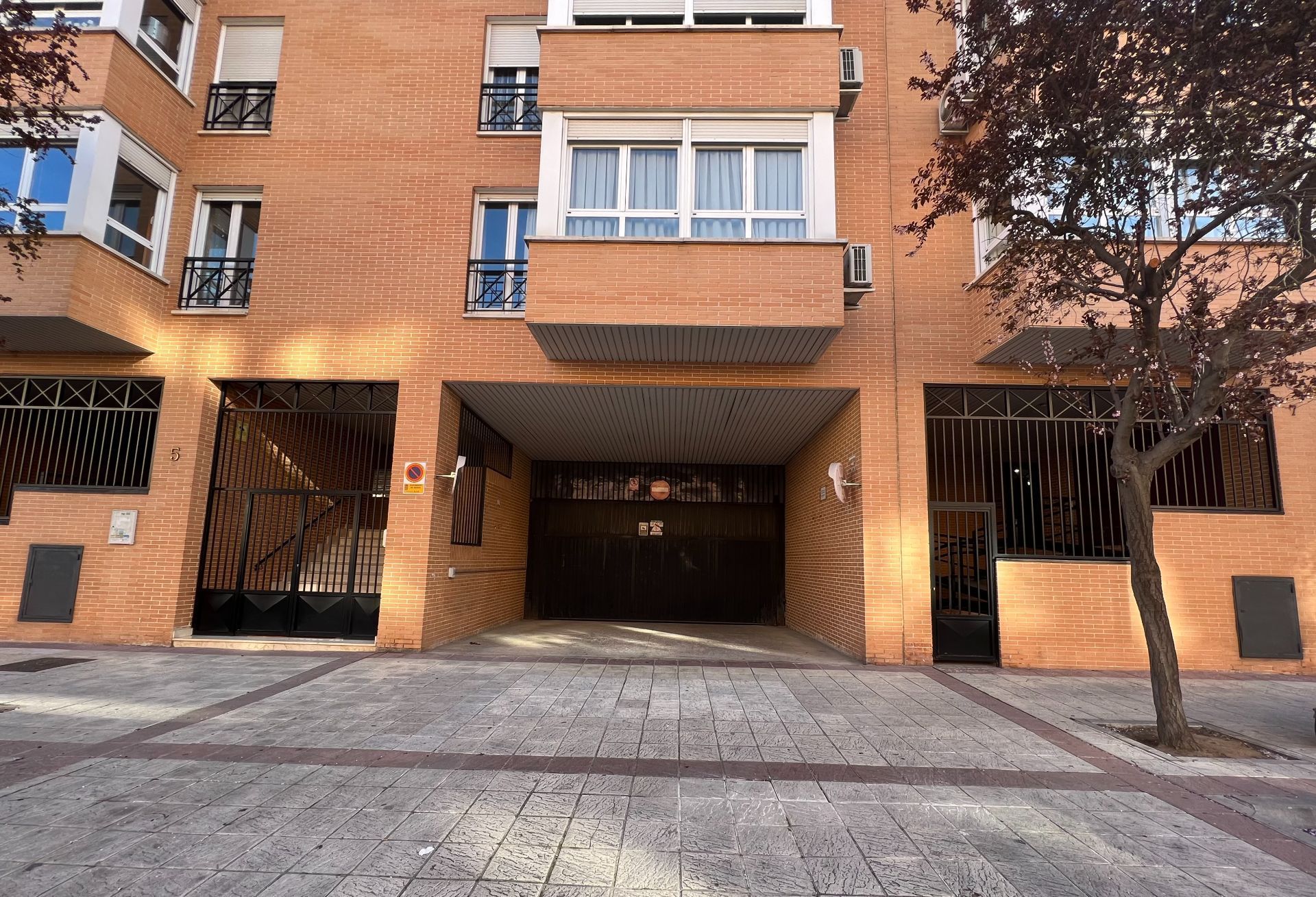Vista exterior de Garatge en venda en Getafe