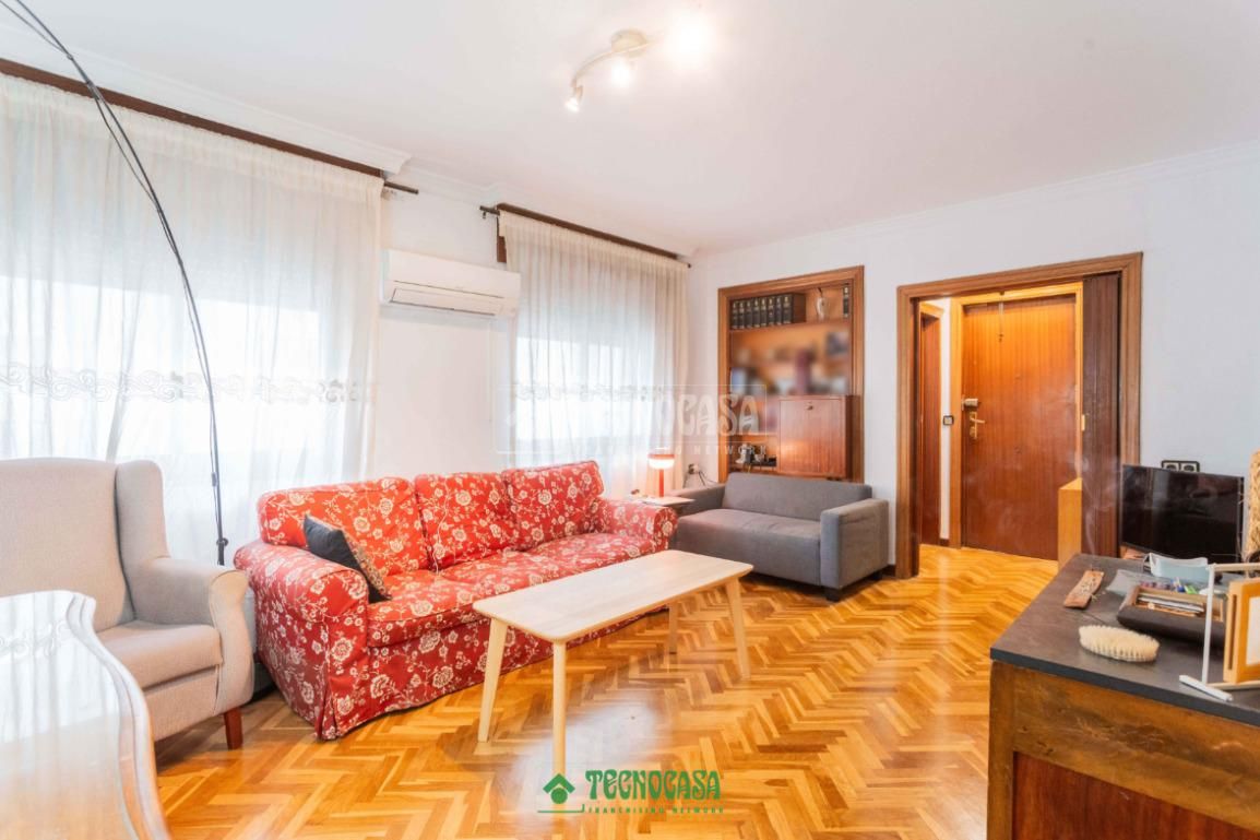 Sala d'estar de Pis en venda en  Almería Capital amb Aire condicionat