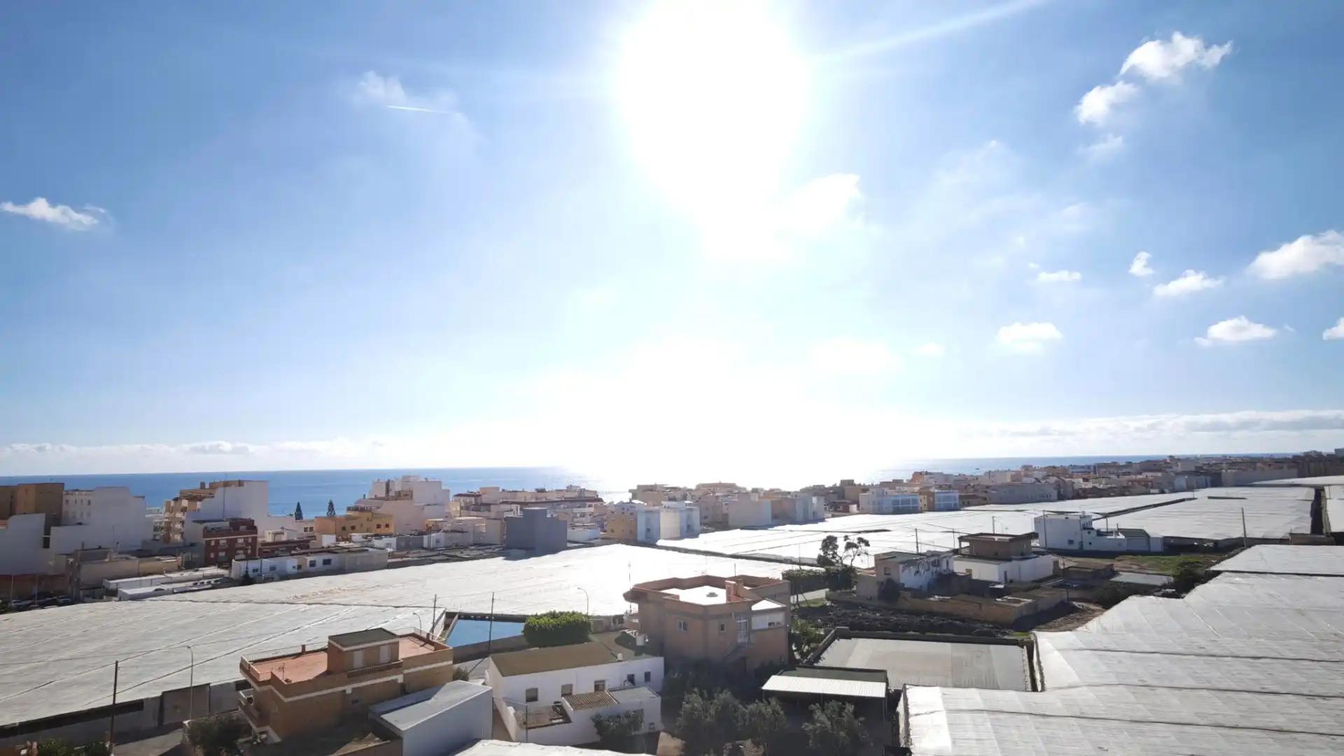 Exterior view of Attic for sale in Roquetas de Mar  with Air Conditioner, Terrace and Furnished