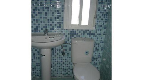 Foto 3 de Casa adosada de alquiler en Avenida Valdecarriches, 35, El Carpio de Tajo, Toledo