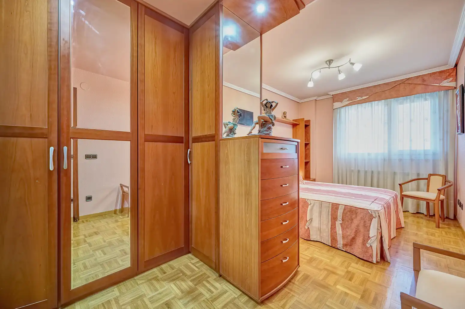 Habitación de Piso en venta en Ansoáin / Antsoain con Calefacción, Parquet y Trastero