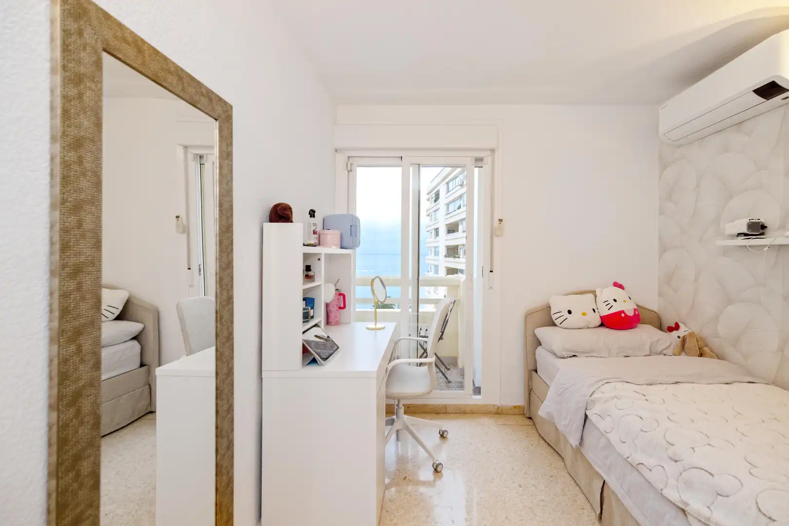 Dormitori de Apartament en venda en Marbella amb Aire condicionat, Calefacció i Terrassa