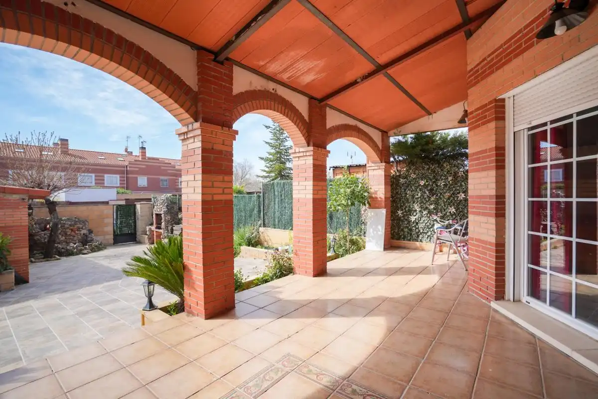 Terraza de Casa adosada en venta en Meco con Aire acondicionado, Calefacción y Jardín privado