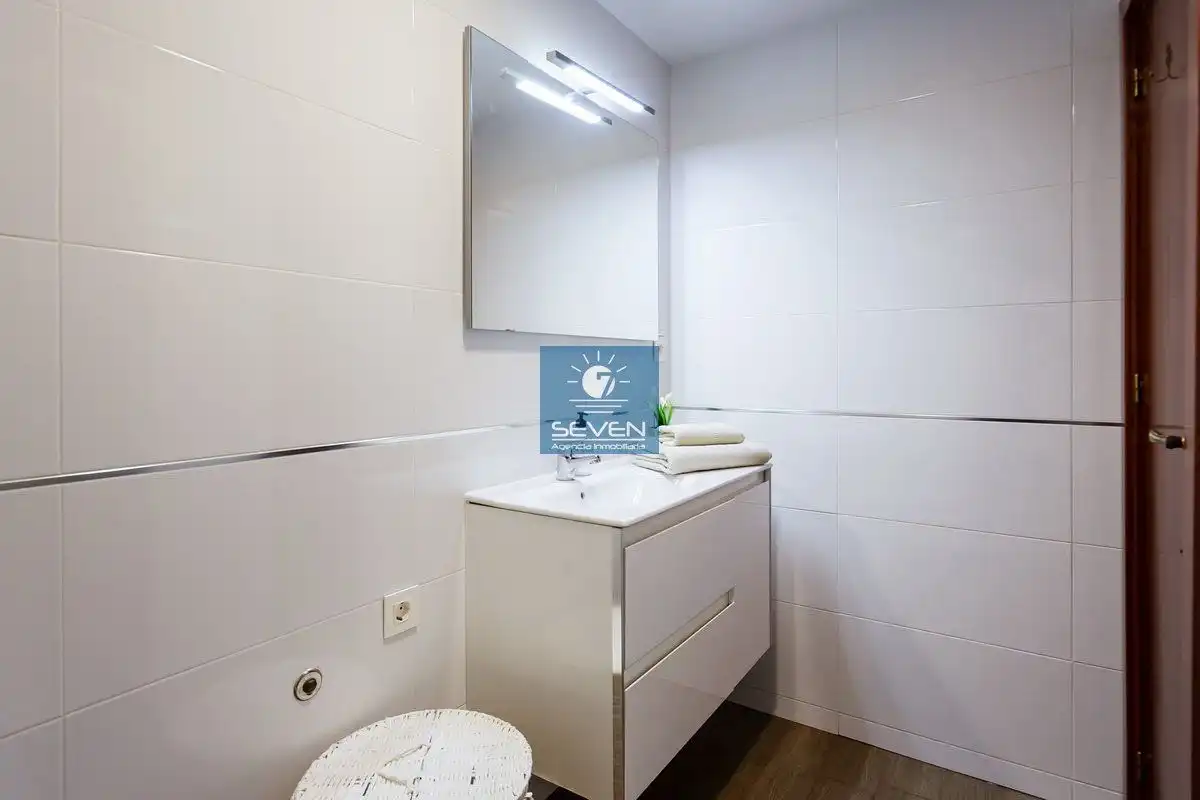 Bany de Apartament de lloguer en Almuñécar amb Aire condicionat, Calefacció i Terrassa