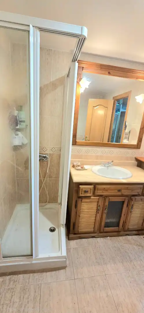 Baño de Piso en venta en Las Rozas de Madrid con Aire acondicionado, Calefacción y Jardín privado
